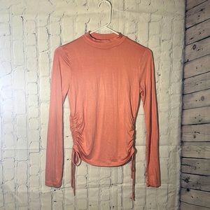 Long sleeve cinch siding